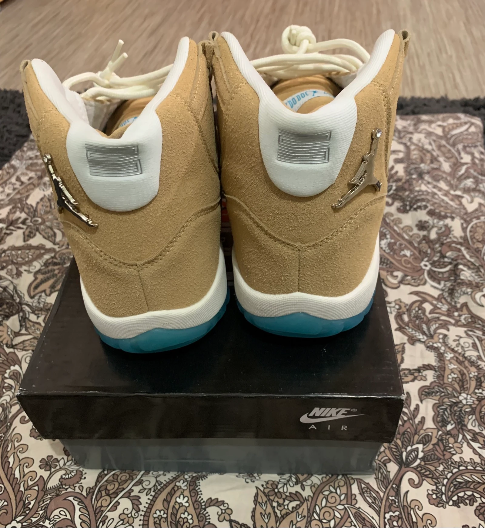 Air Jordan 11 Retro Camuro Trigo / Bronze - Estado Novo – photo 2